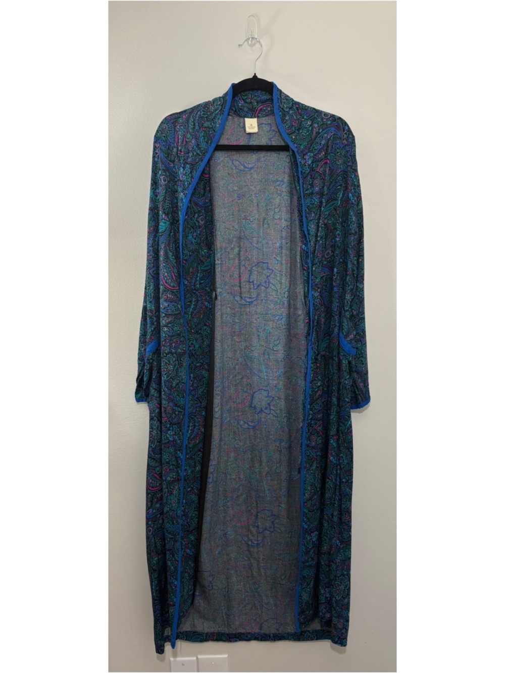 Vintage 1980โs Victoriaโs Secret paisley print duster length robe (OS)